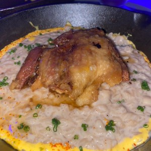 Pato Confitado en Arroz de Hongos