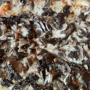 Pizza Funghi Misti al Tartufo