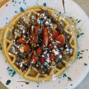 Waffle con nutella y fresas