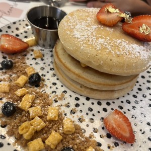 BREAKFAST CLUB - Golden Crunch Pancakes