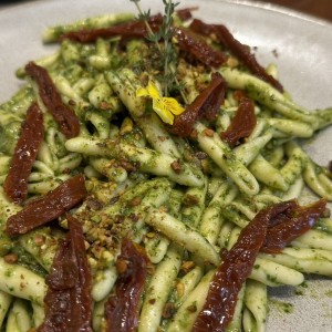 Fiedos al pesto