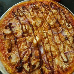 pizza de pollo con salsa bbq