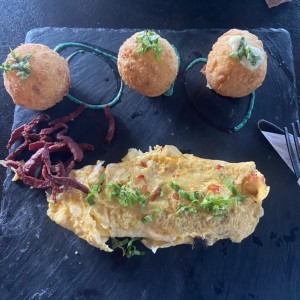 Croquetas de yuca con omelette