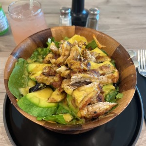 Salad Bar con pollo 