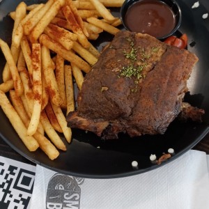 BABY RIBS AND FRIES