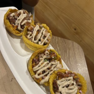 Patacón Relleno De Chicharrón - Perú