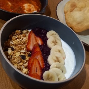 Yogurt Griego con Granola