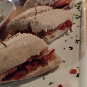 Trio de Bocadillos (Serrano,Salchichon y chorizo)