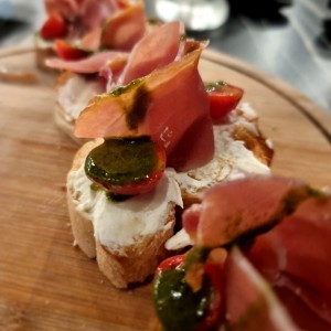 ENTRADAS- Toscana - Bruschetta