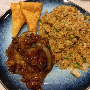 carne Mongolia, arroz chino y wanton