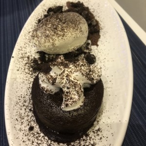 Volcan de chocolate con helado vainilla