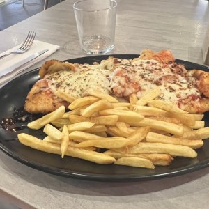 Milanesa de pollo a la napolitana 