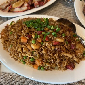 Arroz frito de puerco, pollo, carne o camarones