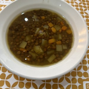 Sopa de lentejas 