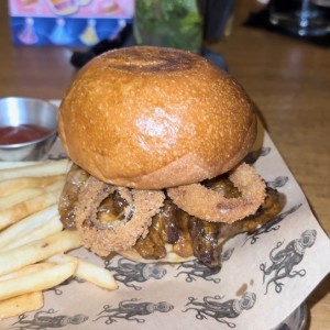 Las Burgers - BBQ STEAK SANDWICH