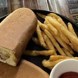 WORLD FAMOUS - CUBANO SÁNDWICH