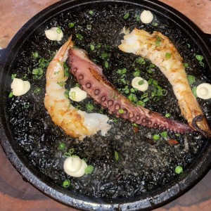 ARROZ NEGRO DE PULPO Y LANGOSTINO