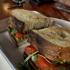 Sandwich Caprese