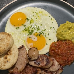 DESAYUNO - Colombian Breakfast