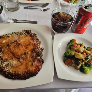 Milanesa de Res alla Parmigiana