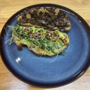 BRUNCH - NOT OYSTER TOAST