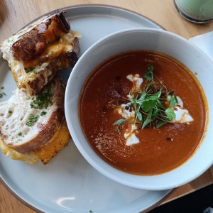 TOMATO SOUP & GRILLED CHEESE SANDWICH