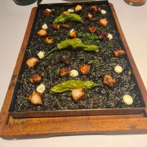 ARROZ NEGRO DE PULPO CROCANTE