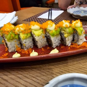 Sushi - Rollo unagui aguacate