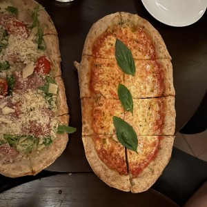 Pizzettas margarita e italiana 