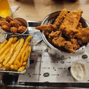 Combo Pollo 5 + Papas + Soda (churros extra)