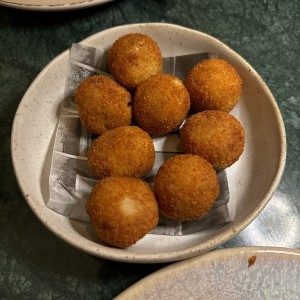 Croquetas de jamón ibérico 