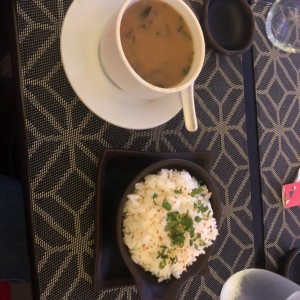 sopa miso, arroz goya, apankado roll