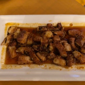 Pulpo al ajo pimenton