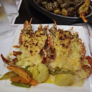 Langosta gratinada