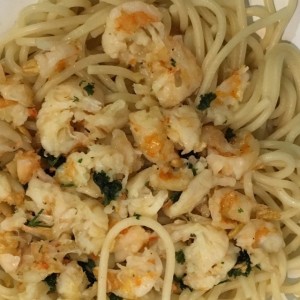 espaghetti al olio con camarones