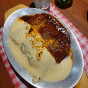 Cannelloni de Espinaca con Salsa Bechamel O salsa Pomodoro