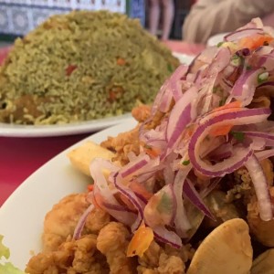 Arroz Verde y Jalea de mariscos