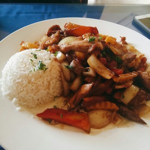 saltado tres carnes