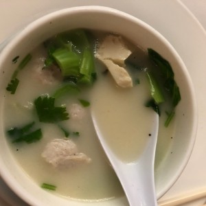 Sopa se bolitas se pescado