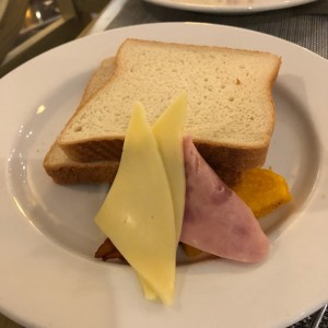 pan, queso y jamon