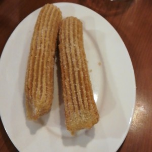 Churros rellenos de manjar