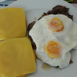 Bistec a caballo 