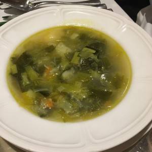 purrusalda ( sopa de puerros con patatas )