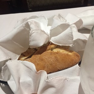 pan de la casa... caliente y delicioso