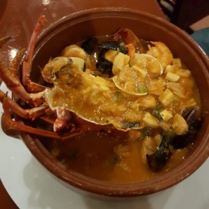 Cazuela de Mariscos y Langosta