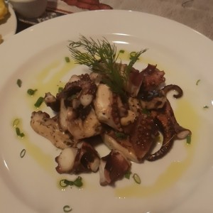 pulpo a la griega