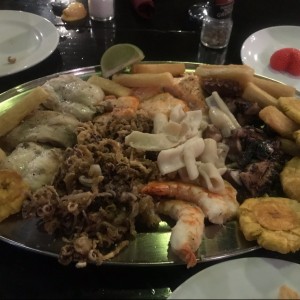 picada de mariscos