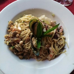 pasta con mariscos