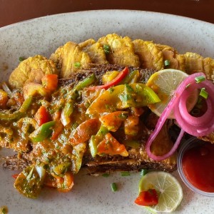 Mariscos - Pargo Entero Frito