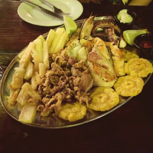 Picada de Mariscos